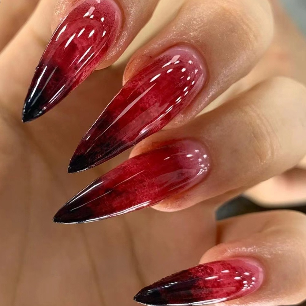Nail Art Vampire - 24 Stück Vampir-Halloween-Kunstnägel, lange Stiletto-Nägel, blutroter