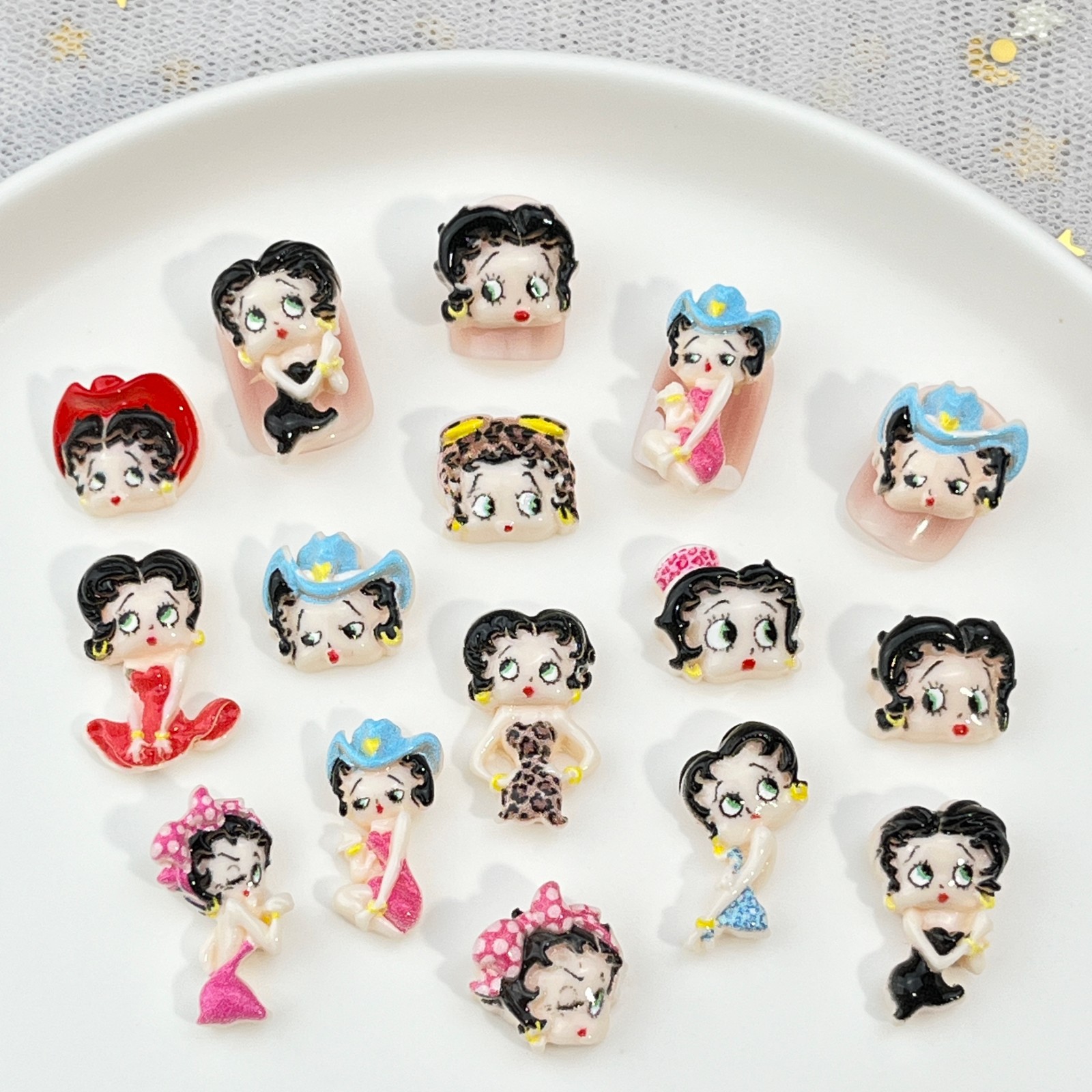 100 Stück Cartoon-Betty-Nagelk – Nail Art Gel Bewertung und Preis