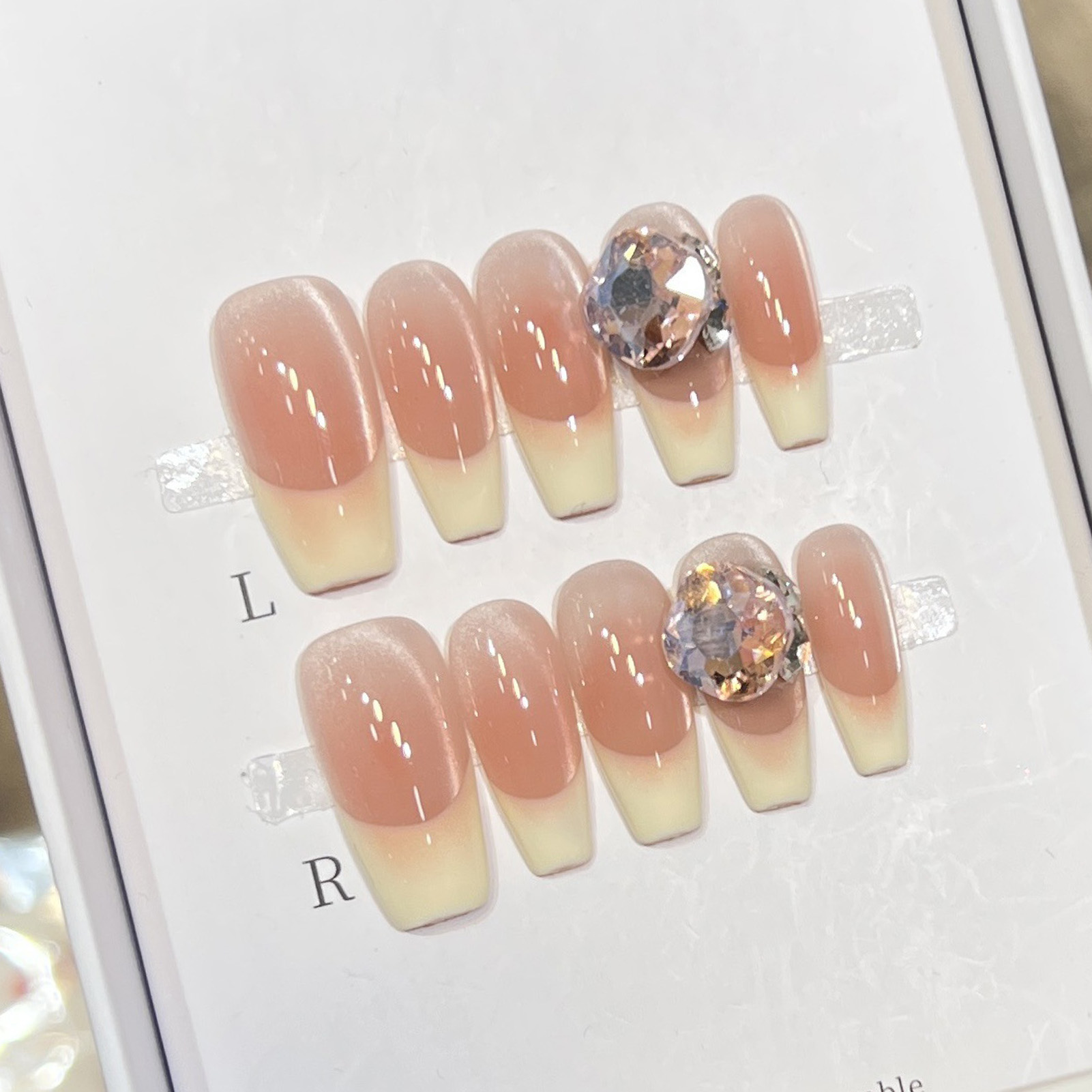 10PCS Frauen Rosa Drücken Sie  – Nail Art Wedding Bewertung und Preis